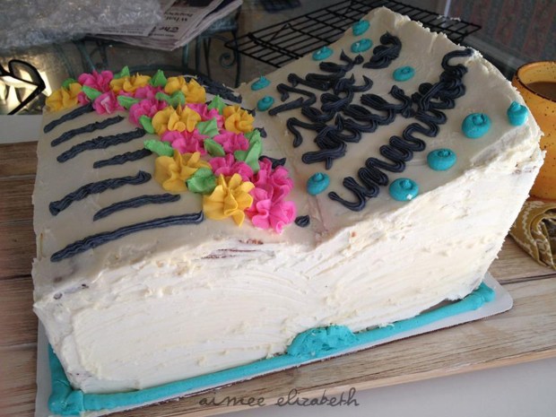 tastybite-book cake2